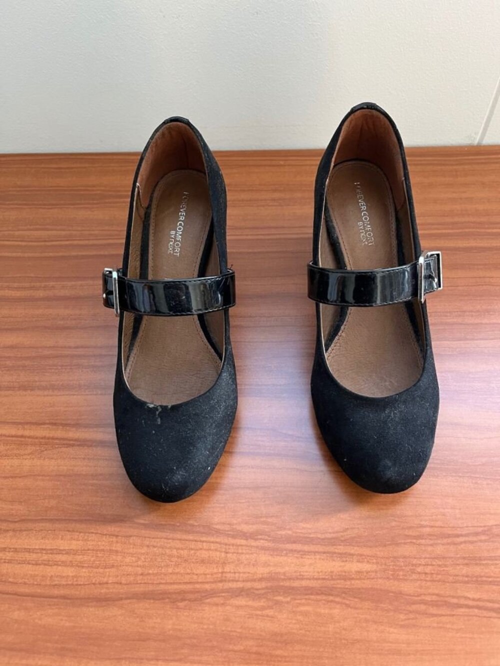 Women's Black Suede Heels Shoes Size 5